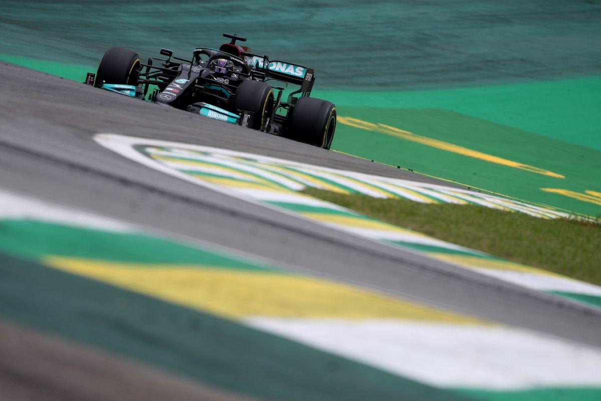 Formula 1 - Hamilton beresiko terkena penalti tambahan karena DRS ilegal di Brazil