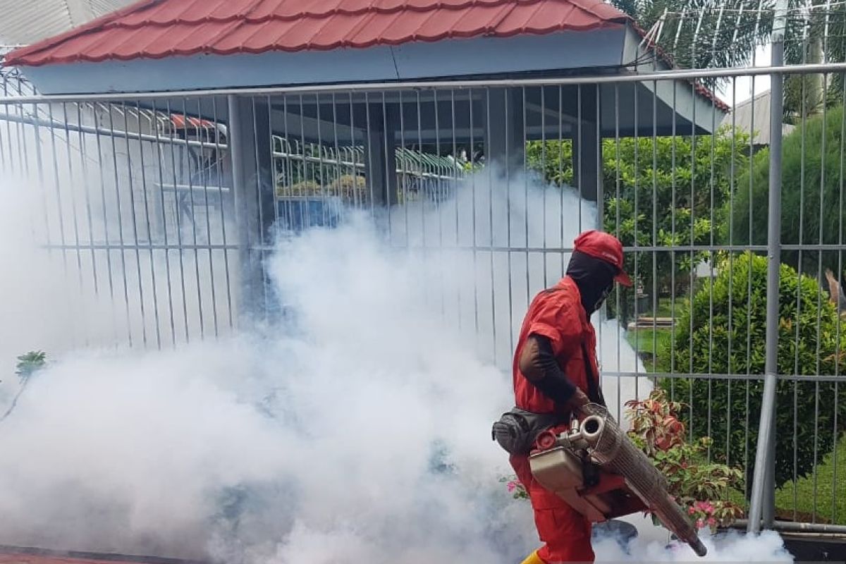 Lapas Karawang lajukan fogging untuk antisipasi penyebaran DBD