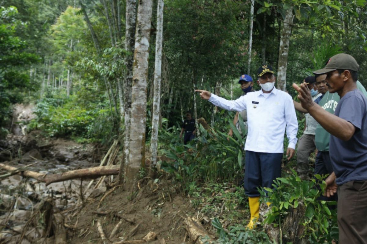 Kerugian longsor dan banjir di Talamau Pasaman Barat Rp1,7 miliar