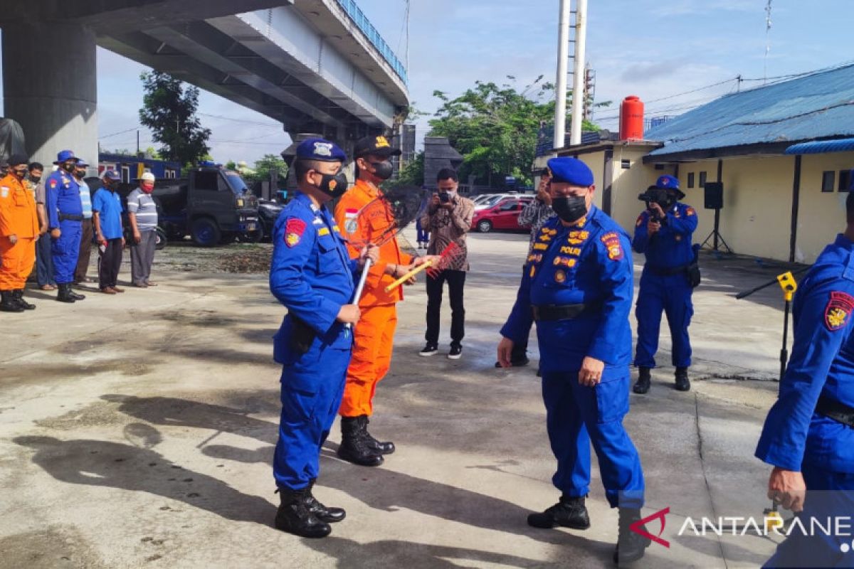 Basarnas Pekanbaru bersih-bersih Sungai Siak, ada apa?