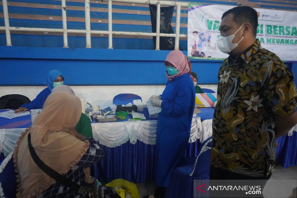 Stok vaksin Banjarbaru cukup untuk penuhi sasaran vaksinasi nasional