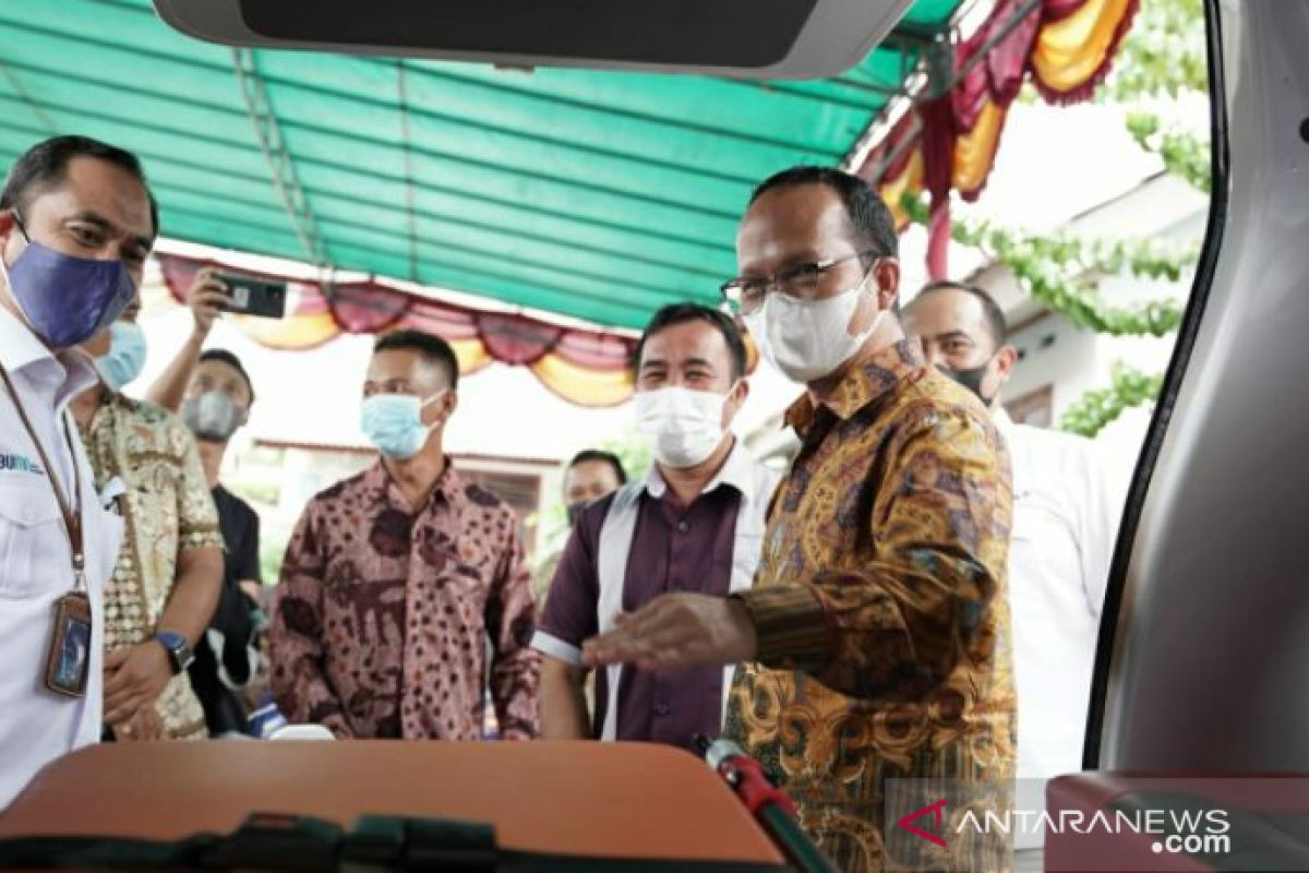 PT Timah bantu Pemdes Kulur miliki mobil ambulan