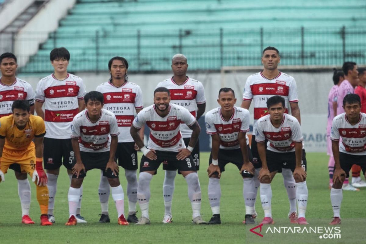 Madura United mencari pengganti Rahmad Darmawan