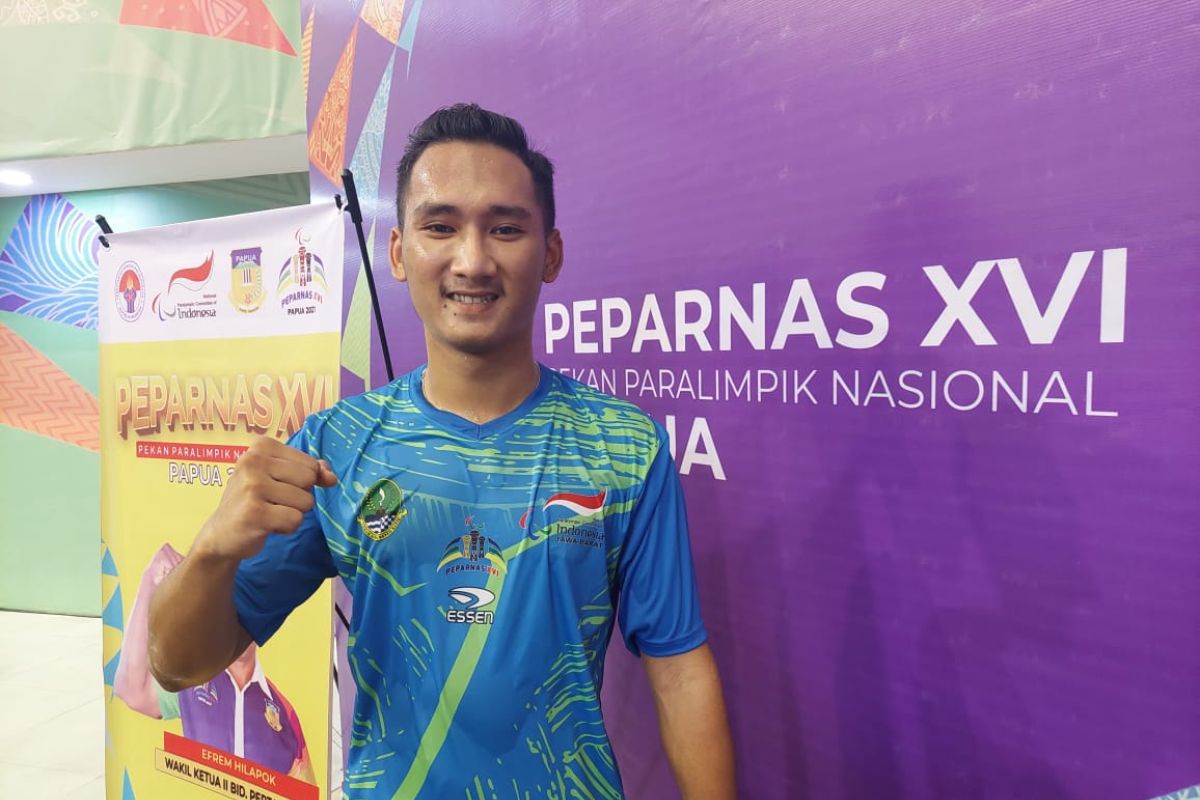 Hikmat Ramdani raih emas bulu tangkis usai kalahkan paralimpian