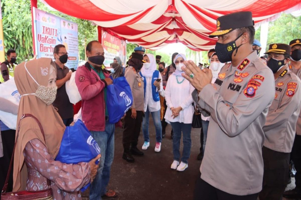Kapolda Kalteng cek pelaksanaan vaksinasi di Palangka Raya