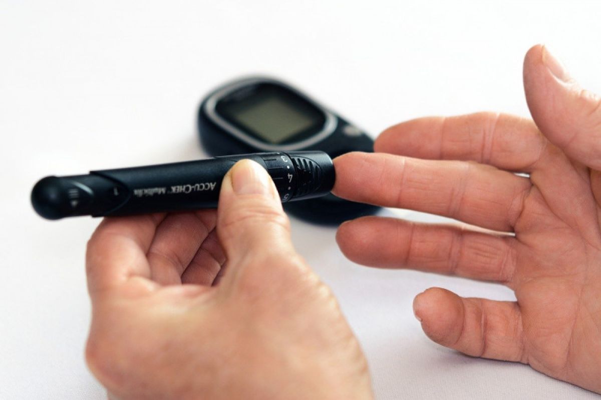 Penyandang diabetes perlu segera ke dokter  bila tiba-tiba sakit berat