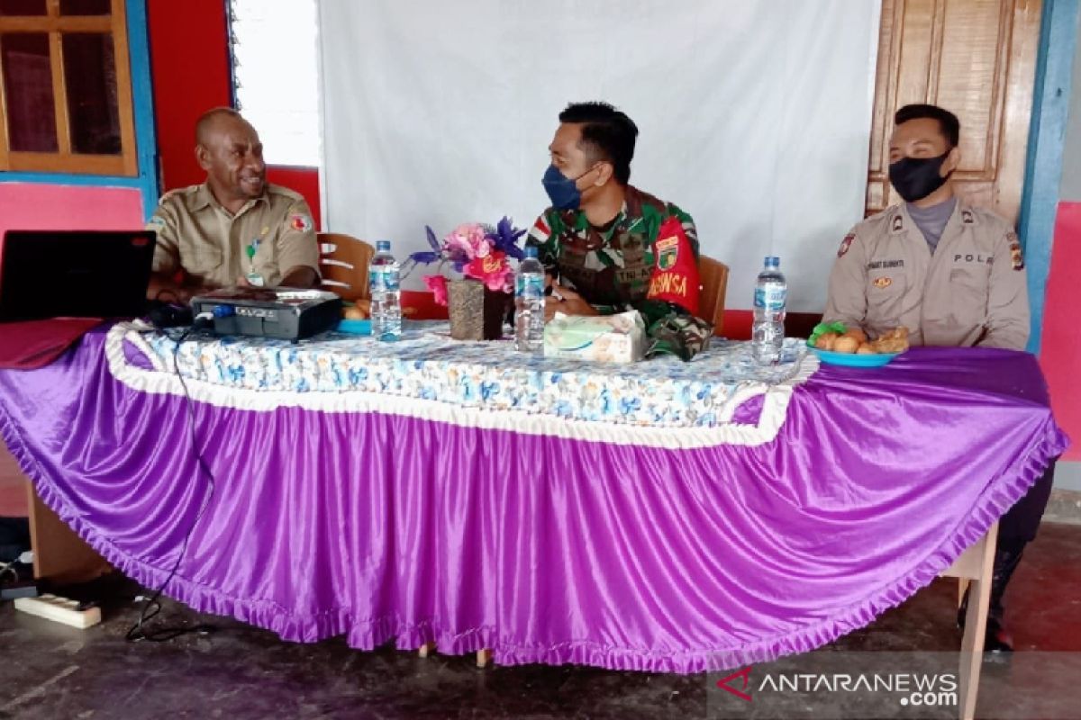 TNI-dinas kesehatan Boven Digoel sosialisasi vaksinasi COVID-19