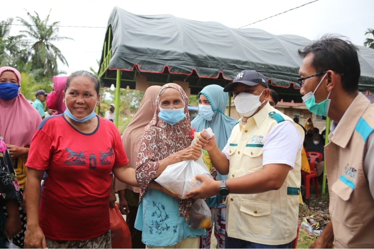 PLN Sumut berikan bantuan sosial bagi korban banjir di Serdang Bedagai