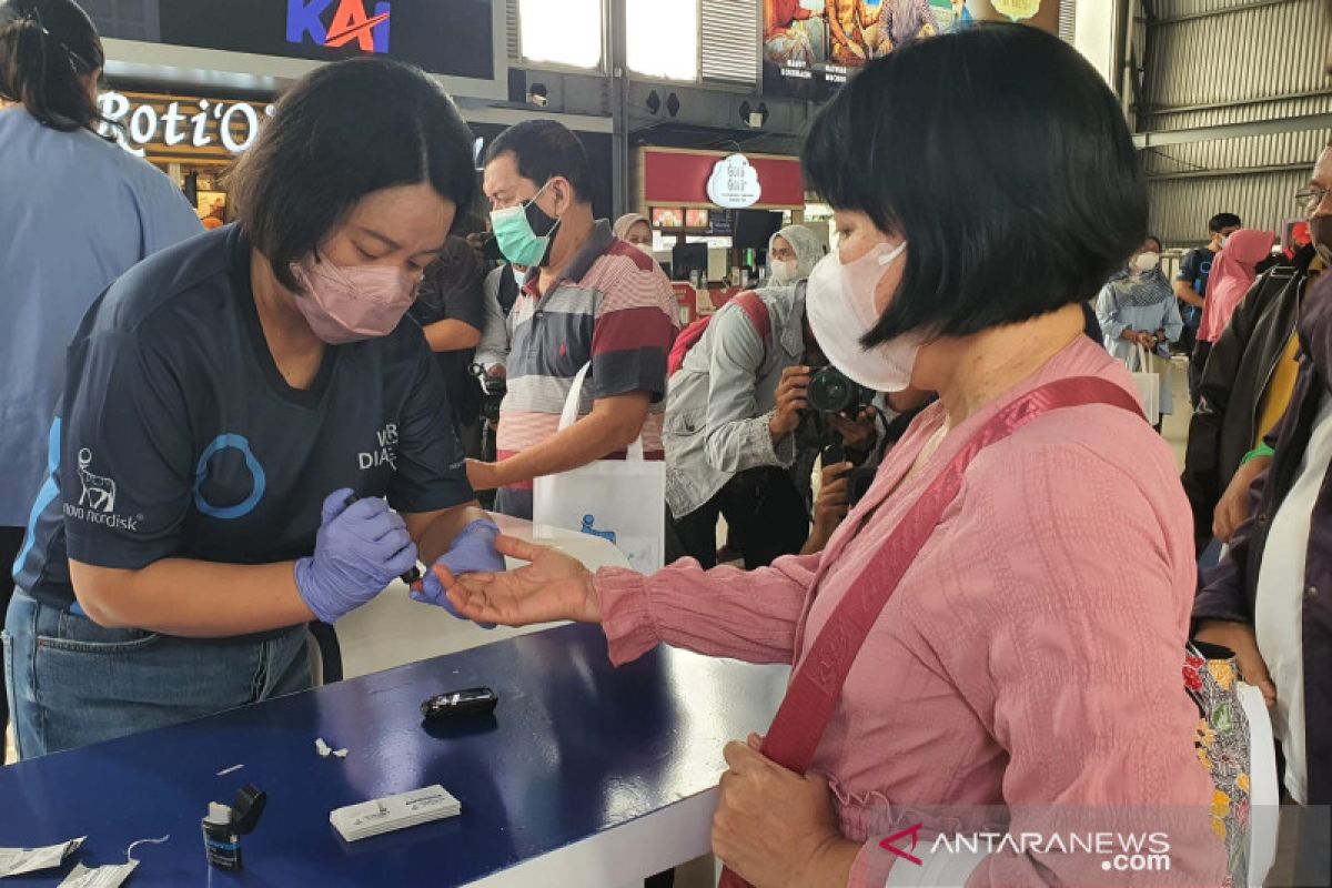 Anjuran pengecek gula darah rutin untuk cegah diabetes