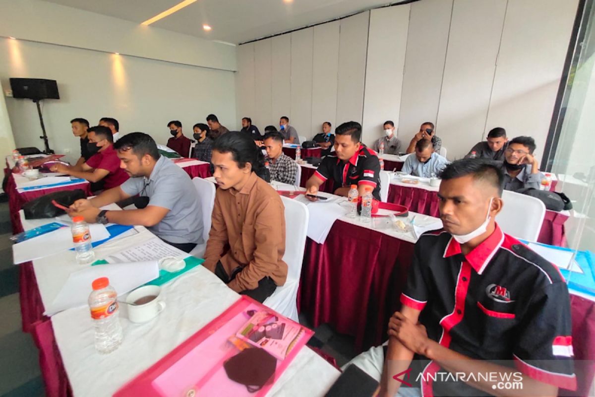 Puluhan wartawan Aceh Timur ikuti sosialisasi kompetensi