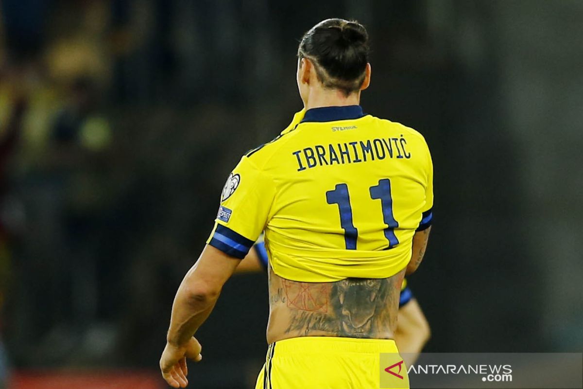 Zlatan Ibrahimovic jadi pemain tertua di kualifikasi Euro
