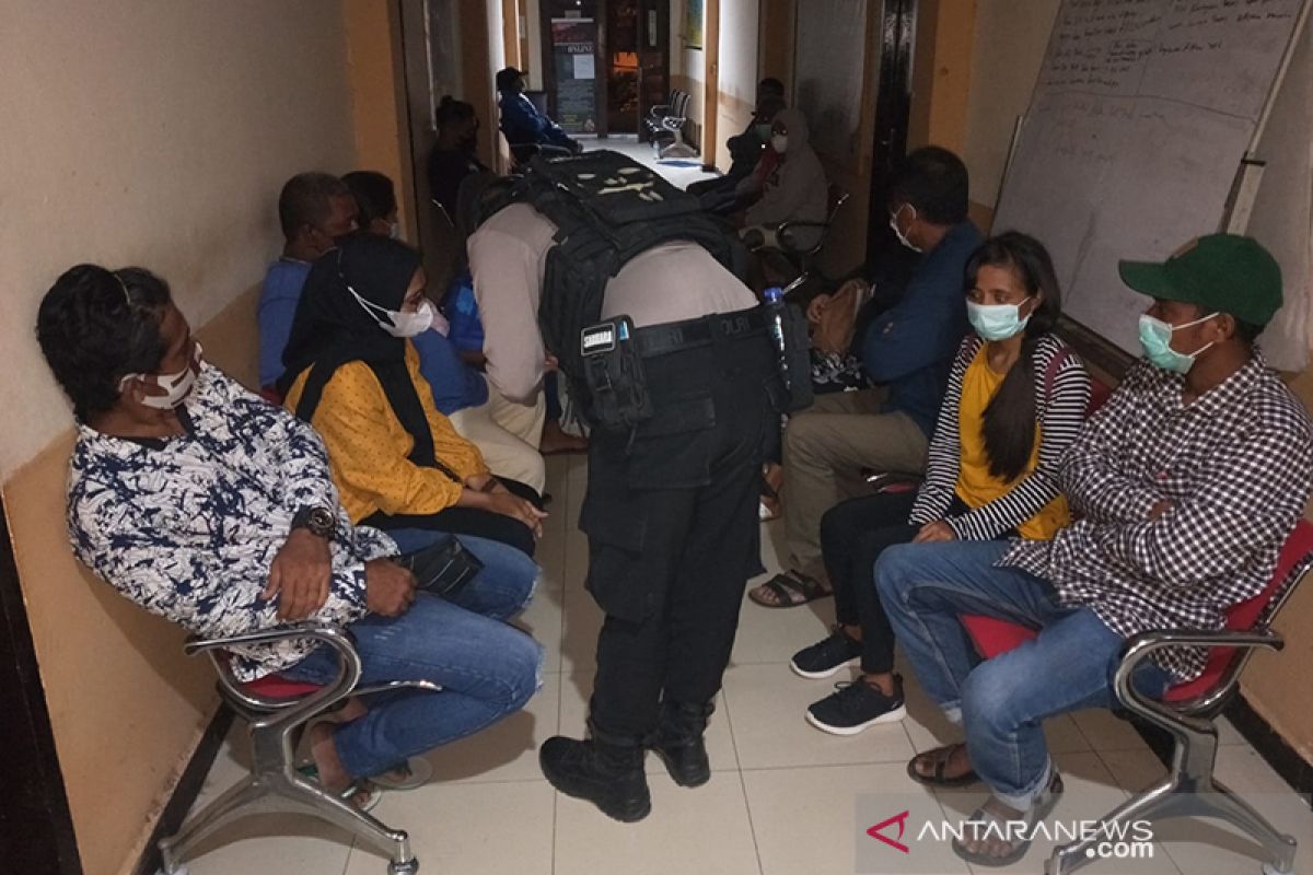 Operasi Pekat Siwalima Polda Maluku mengamankan 14 orang dari penginapan
