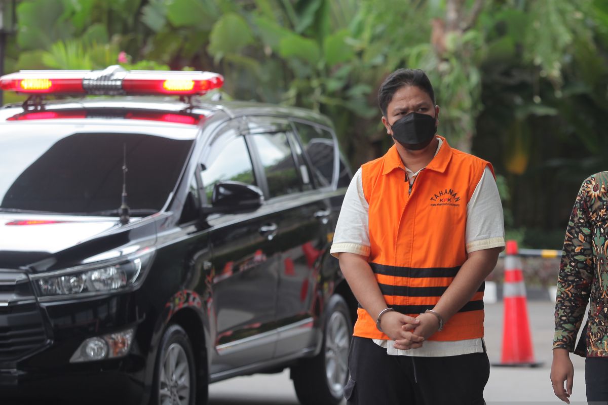 KPK mendalami penyerahan uang ke Bupati Kuansing urus izin HGU sawit