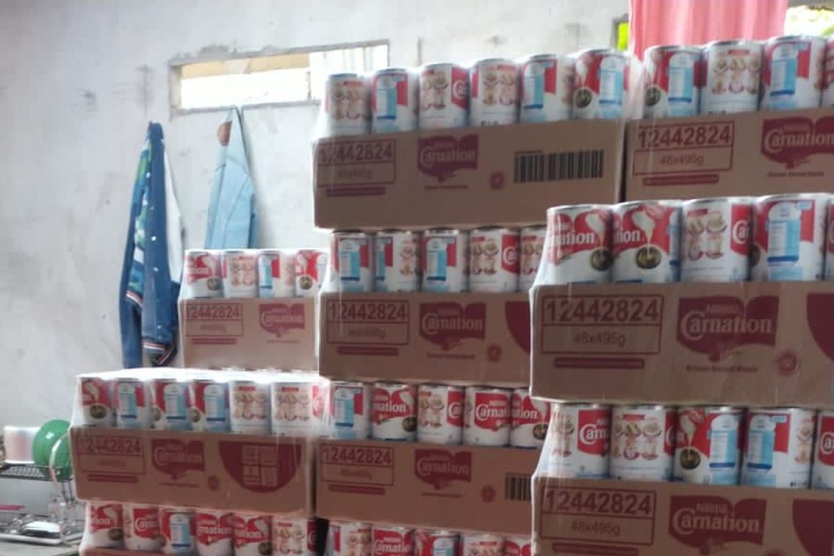 GAPKI Kalbar salurkan 10 ribu paket bantuan warga terdampak banjir di Sintang