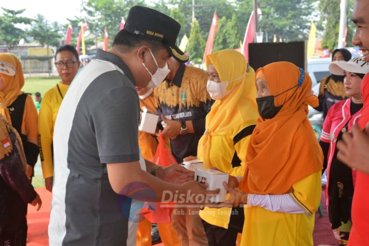 Bupati Lampung Tengah "ngantor" di Kecamatan Punggur