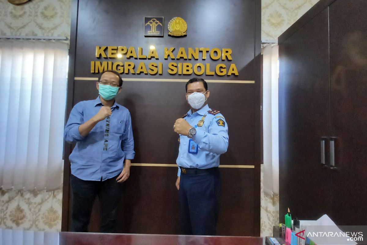 Anggota dewan pers puji layanan Imigra Sibolga