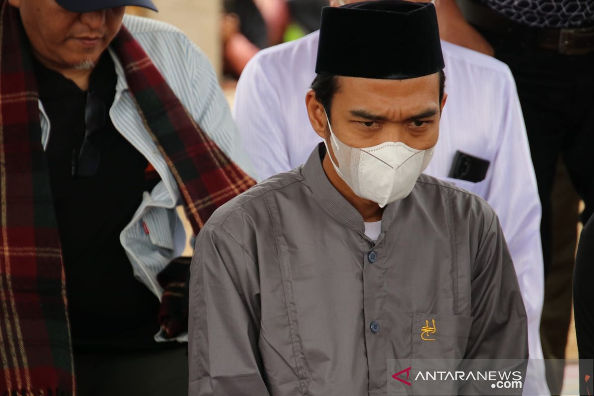 Ziarah ke makan Guru Kapuh, UAS disambut hangat masyarakat HSS