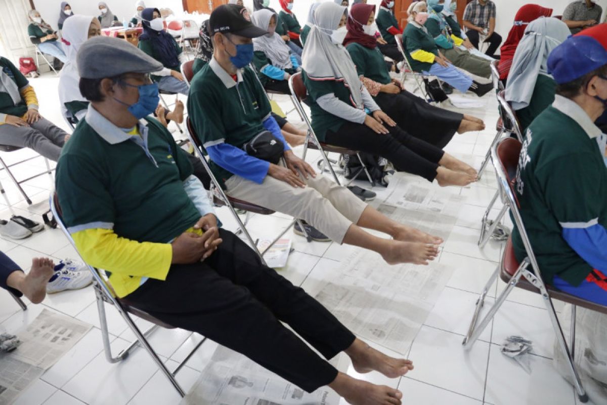 Dinkes Kediri gelar senam kaki diabetes cegah komplikasi