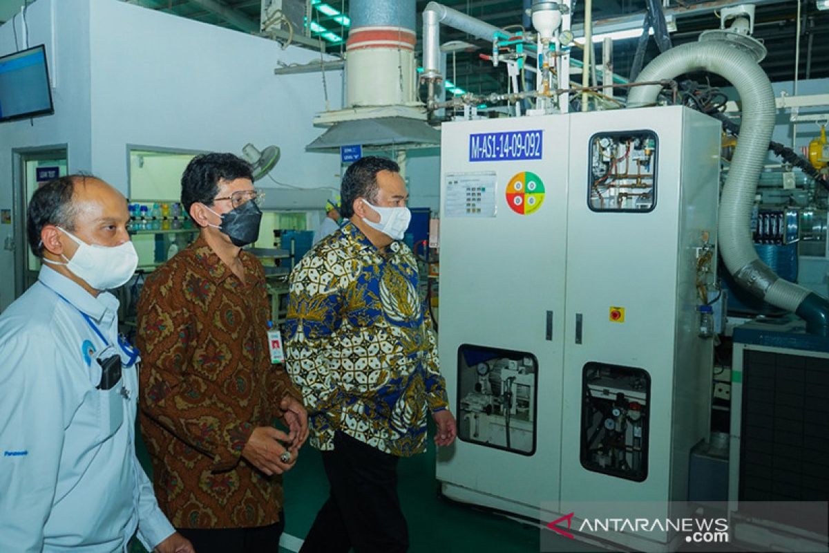 Pabrik AC Panasonic relokasi dari Malaysia mulai beroperasi