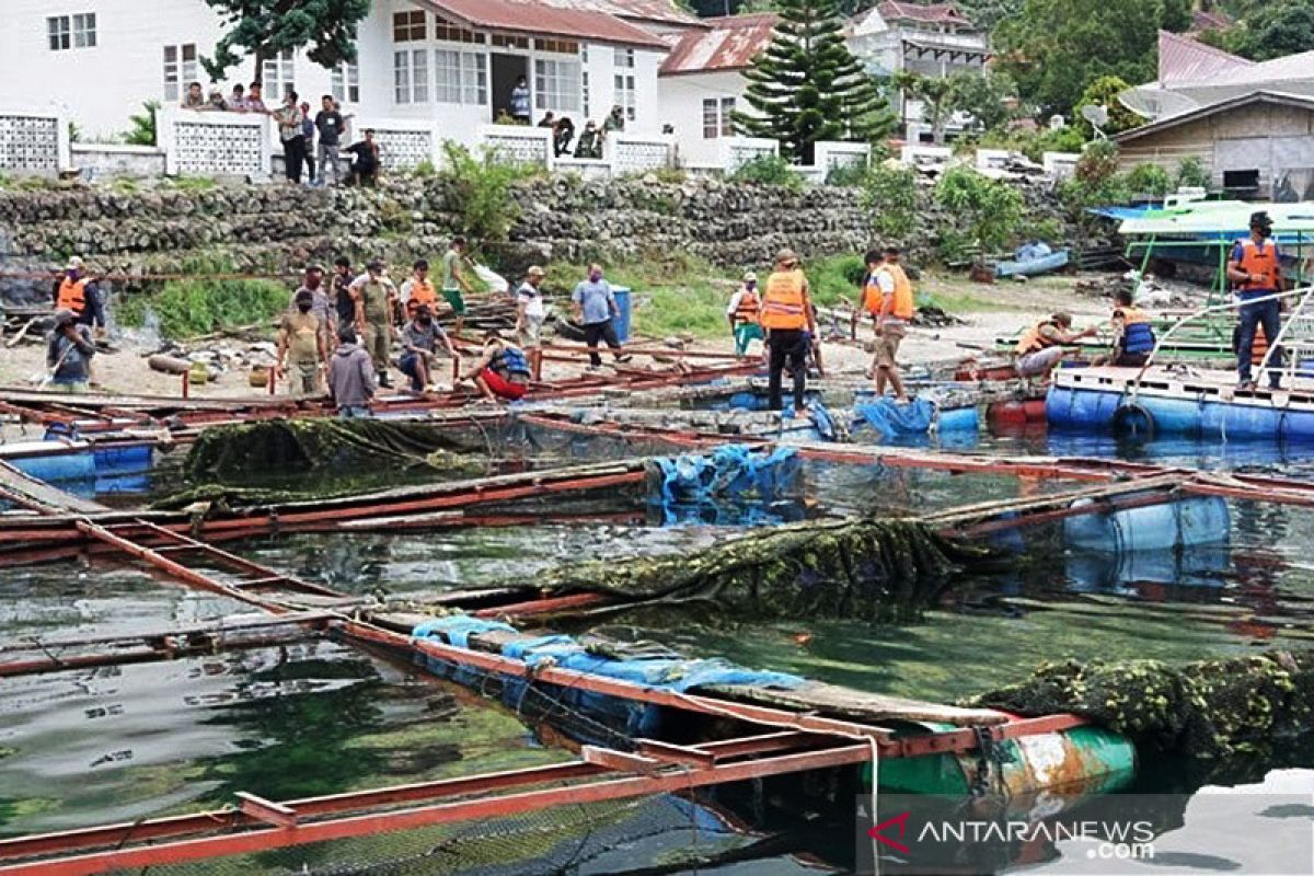 Kemenko Marves: Keramba jaring apung di Danau Toba perlu diatur