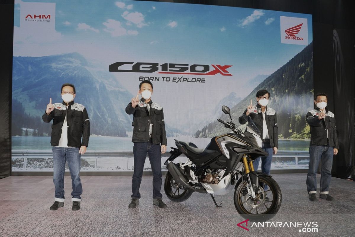 Motor Sport Adventure Touring New CB150X Hadir Mengaspal di Indonesia