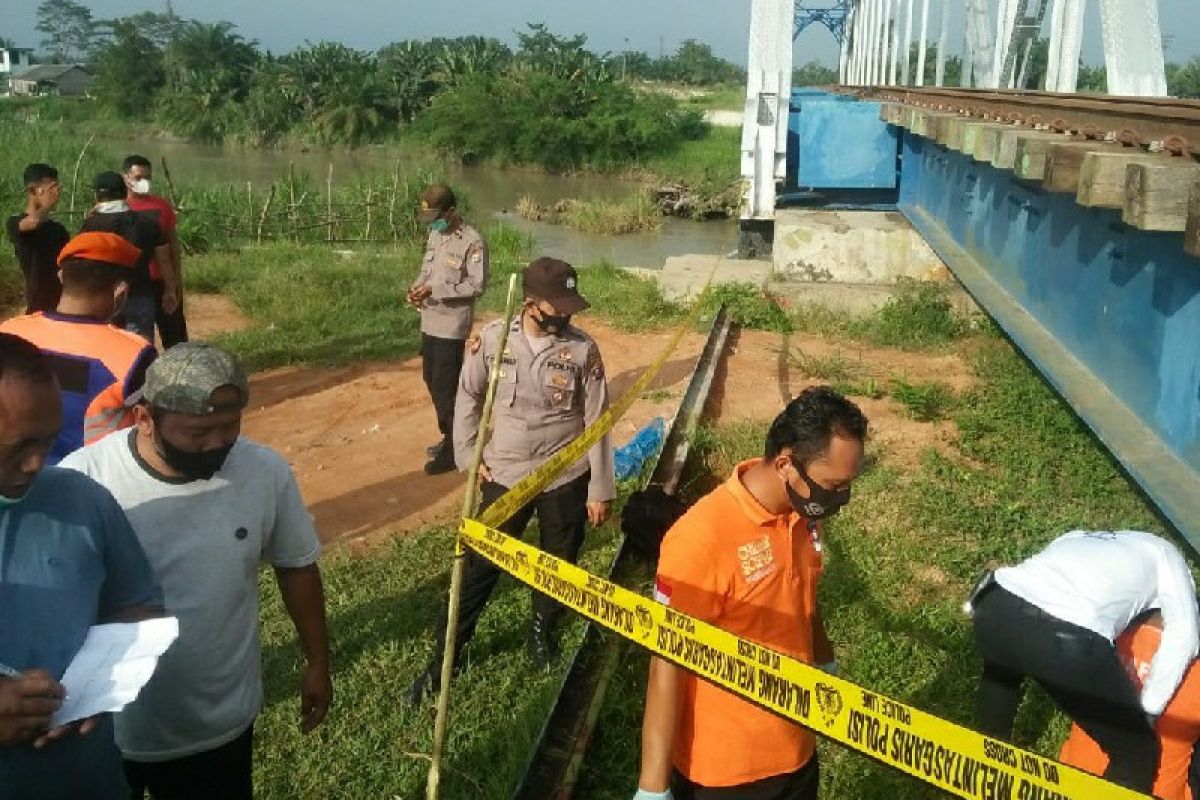 Warga Perbaungan Sergai tewas ditabrak kereta api