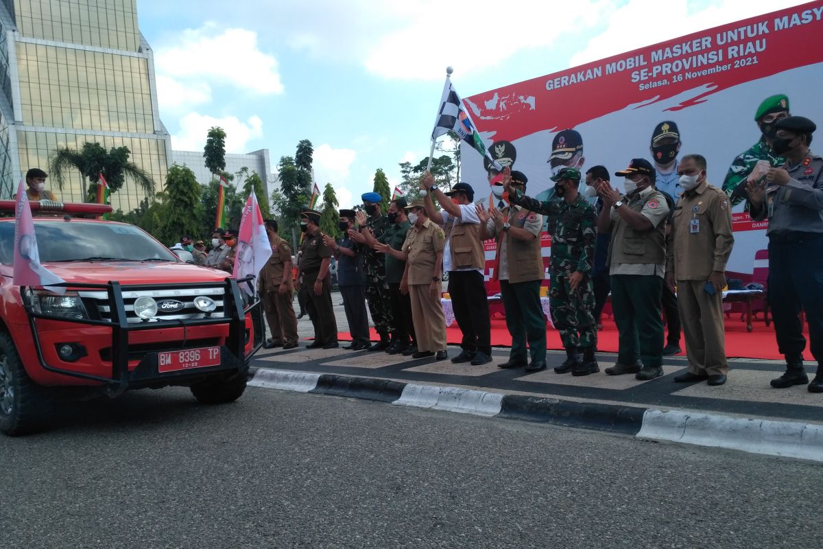 Ratusan ribu masker dan sabun cuci tangan disebar di Riau