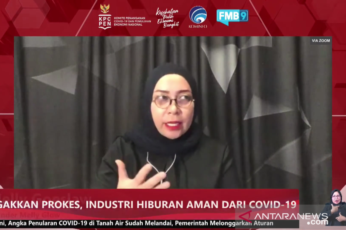 Melly Goeslaw harap industri karaoke jujur jaga prokes