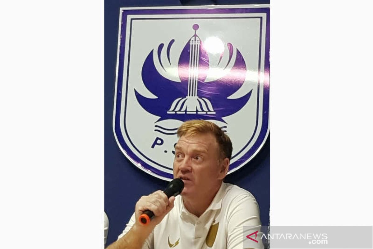 PSIS Semarang copot Ian Andrew Gillian dari posisi pelatih kepala