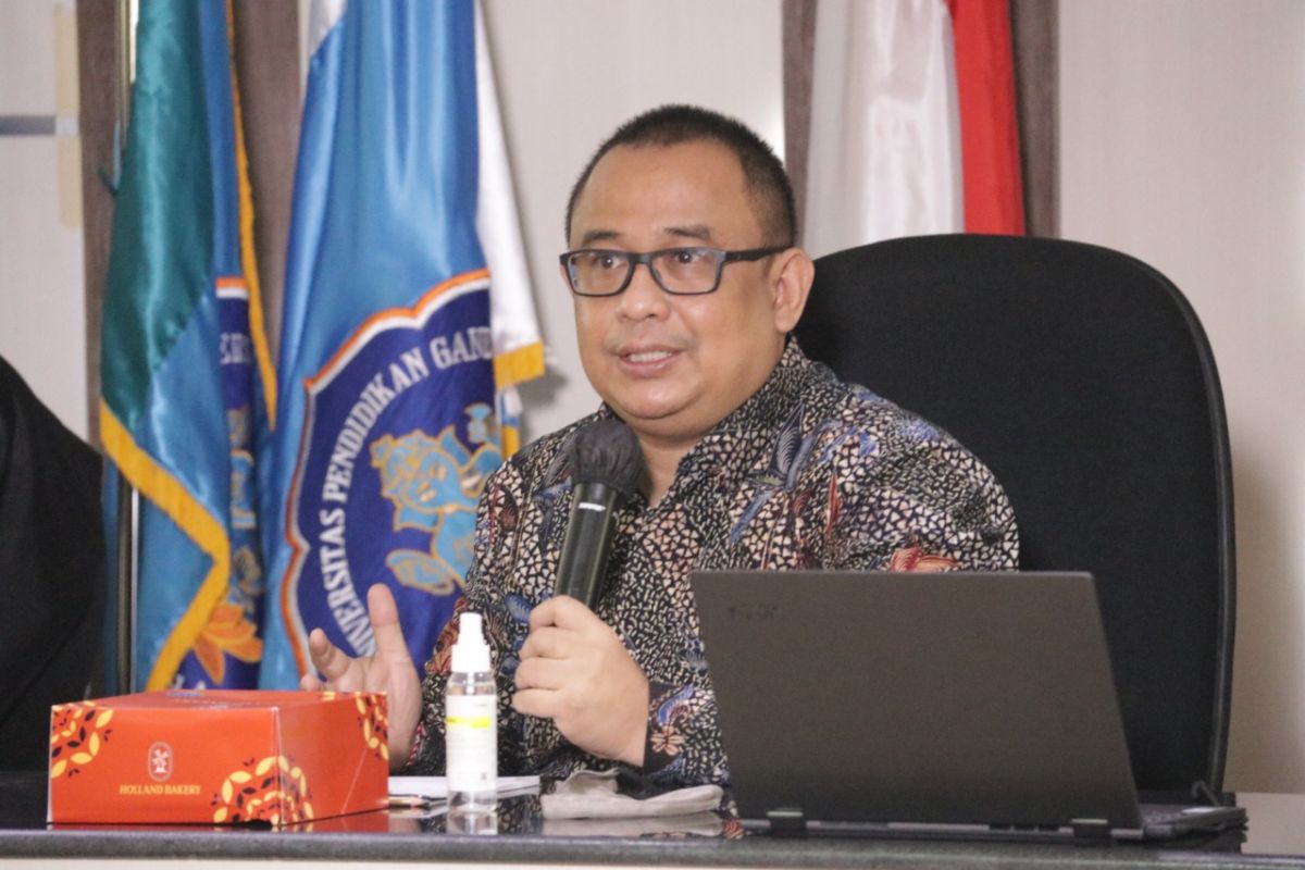 Ari Dwipayana  sebut Pemerintah dorong booster vaksin mulai Januari 2022