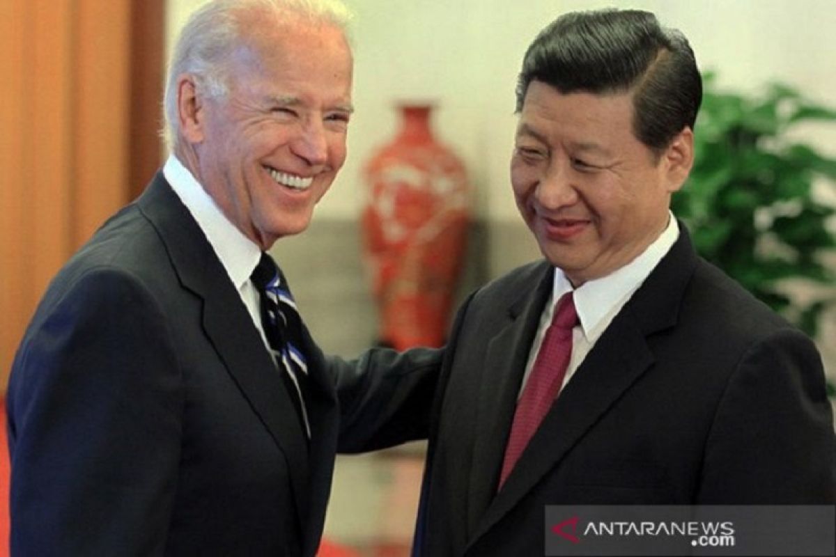 Joe Biden berbicara dengan Xi lewat video, janjikan bahas HAM