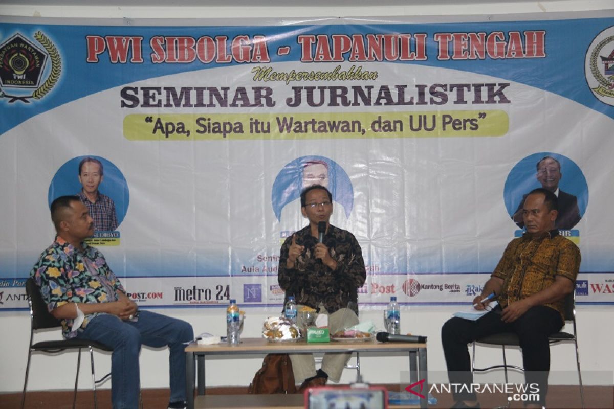 Agus Sudibyo: Kegiatan jurnalistik dan liputan tidak boleh diselesaikan secara pidana, harus ke dewan pers