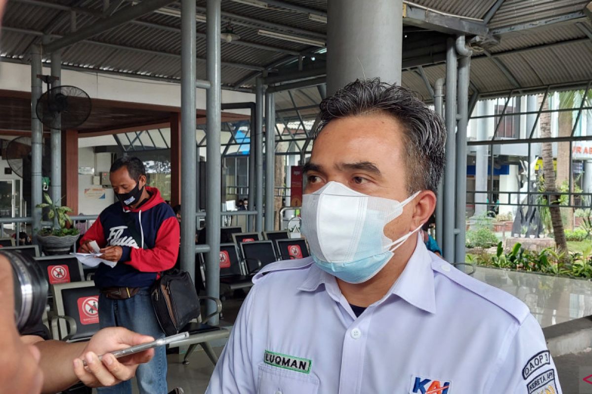 KAI Daop Surabaya apresiasi guru dan dosen melalui tiket gratis