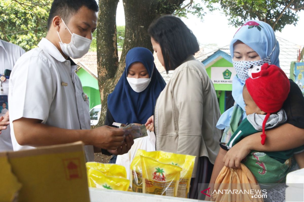 Penajam akan gelar operasi pasar tekan harga minyak goreng