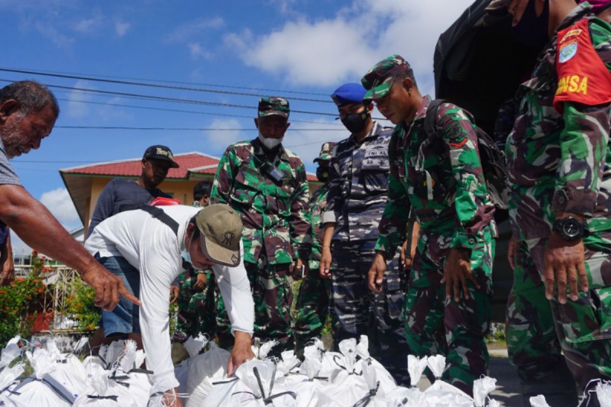 Dandim Sintang apresiasi bantuan dari Buddha Tzu Chi untuk korban banjir