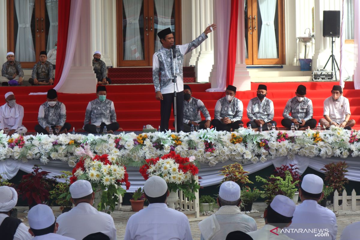 UAS berikan ceramah di kediaman Bupati Tapin Kalsel