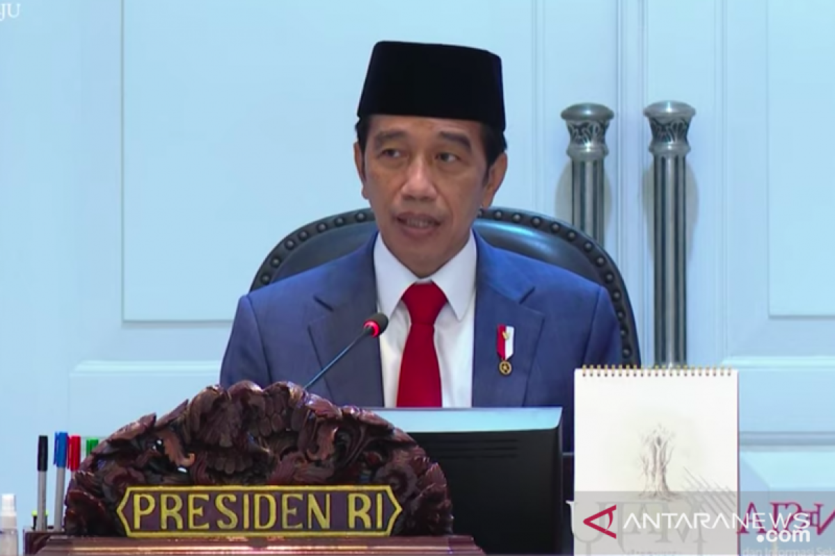 Jokowi minta provinsi dengan kenaikan COVID-19 diberi peringatan