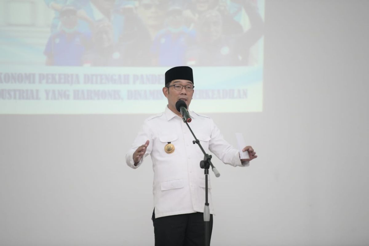 Gubernur Jabar sebut kesejahteraan buruh dan industri harus adil