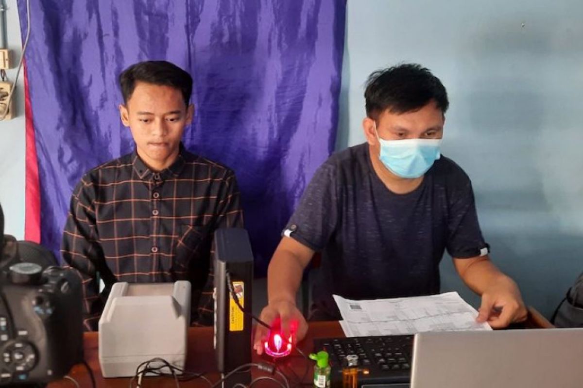 Warga desa OKI dapat akses layanan administrasi kependudukan