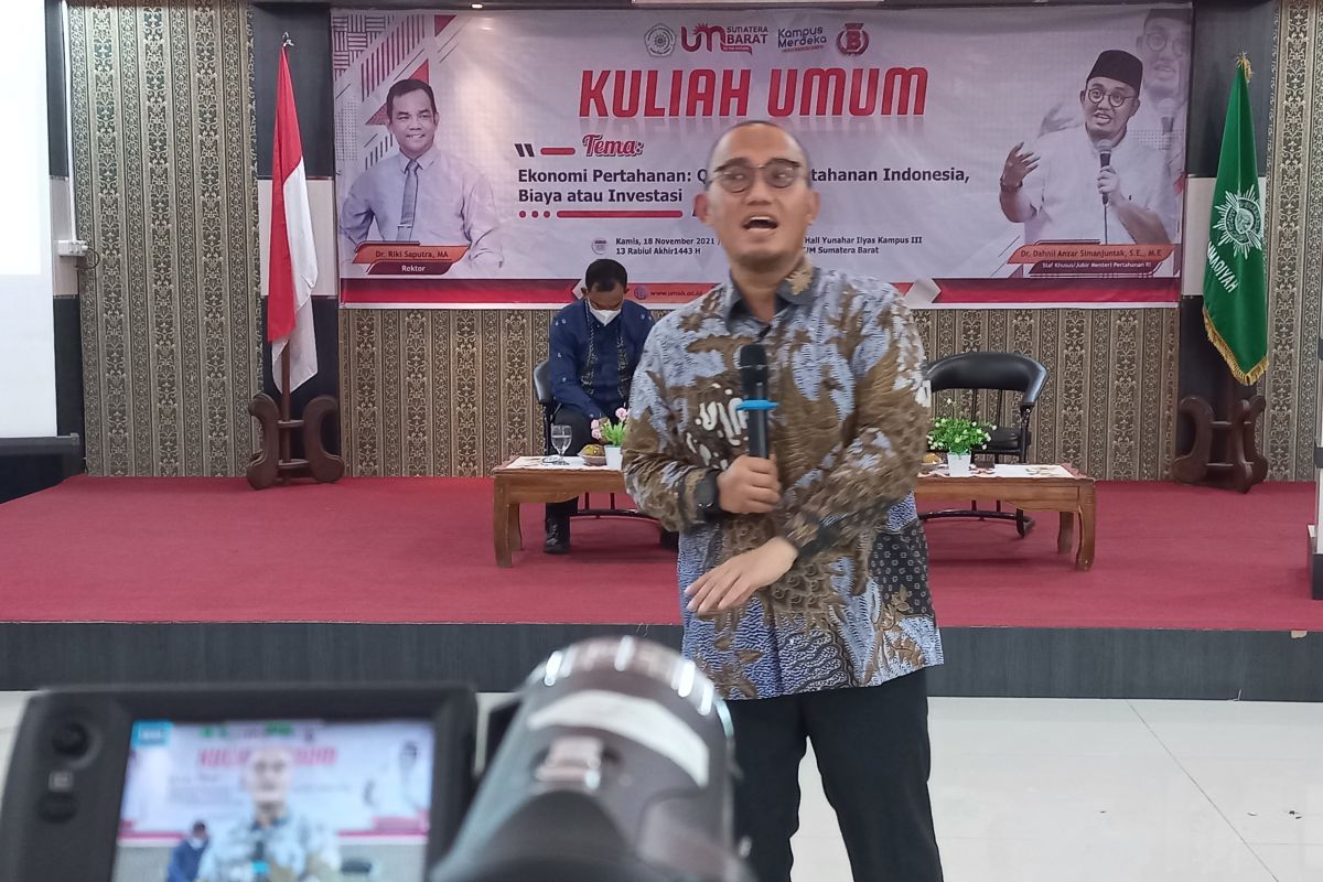 Jubir Menhan RI Dahnil Anzar berikan kuliah umum di UM Sumbar