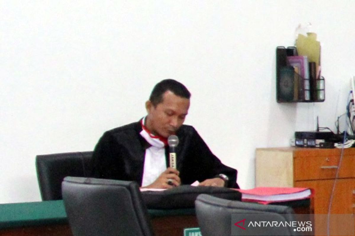 Jemput sabu dari Malaysia, tiga pengedar  dituntut penjara seumur hidup