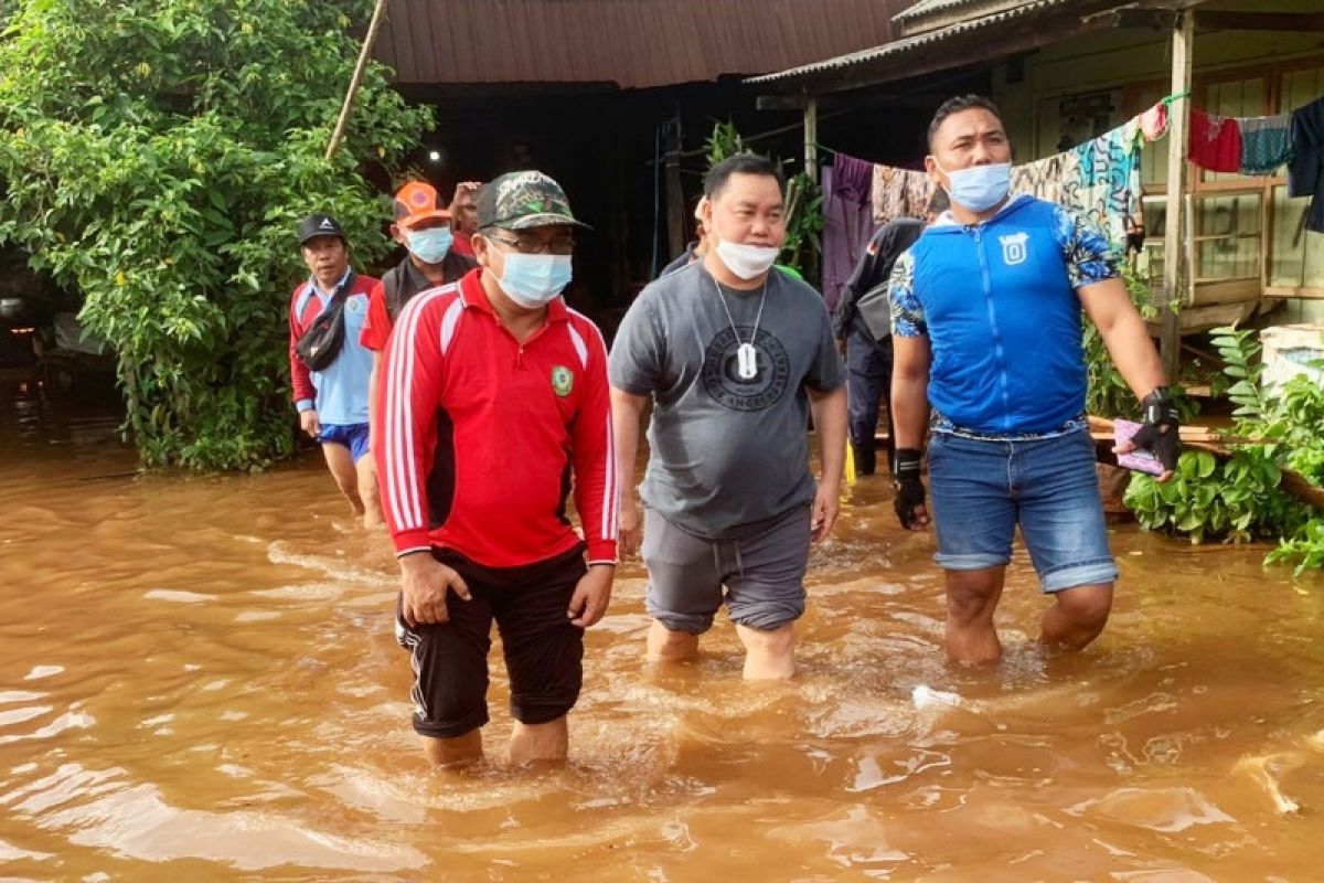 Bupati Kotim instruksikan prioritas penanganan korban banjir
