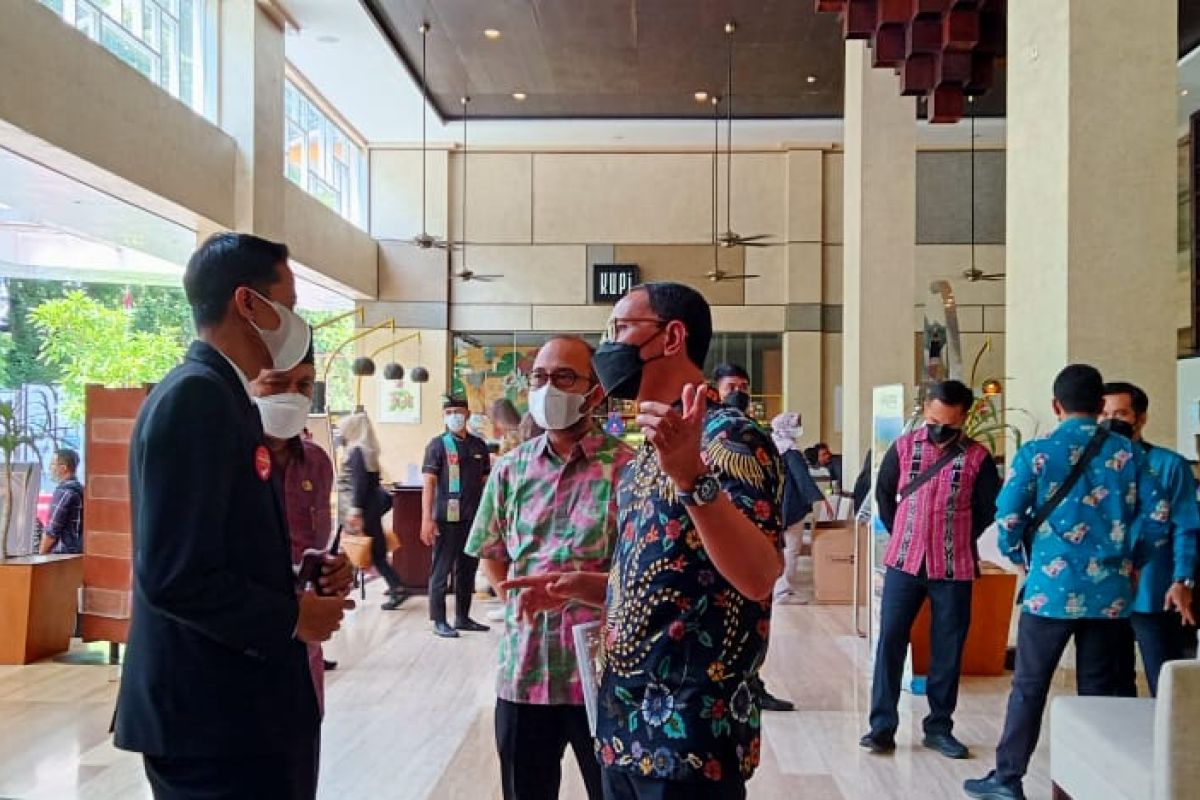 Mataram Mayor inspects readiness of hotels ahead of WSBK