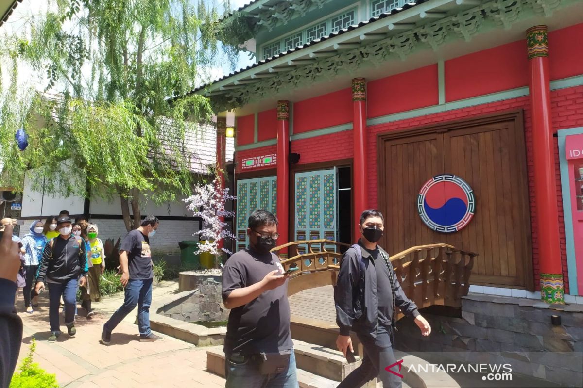 Dekranasda Jabar meresmikan Kampung Korea guna perluas pasar UMKM
