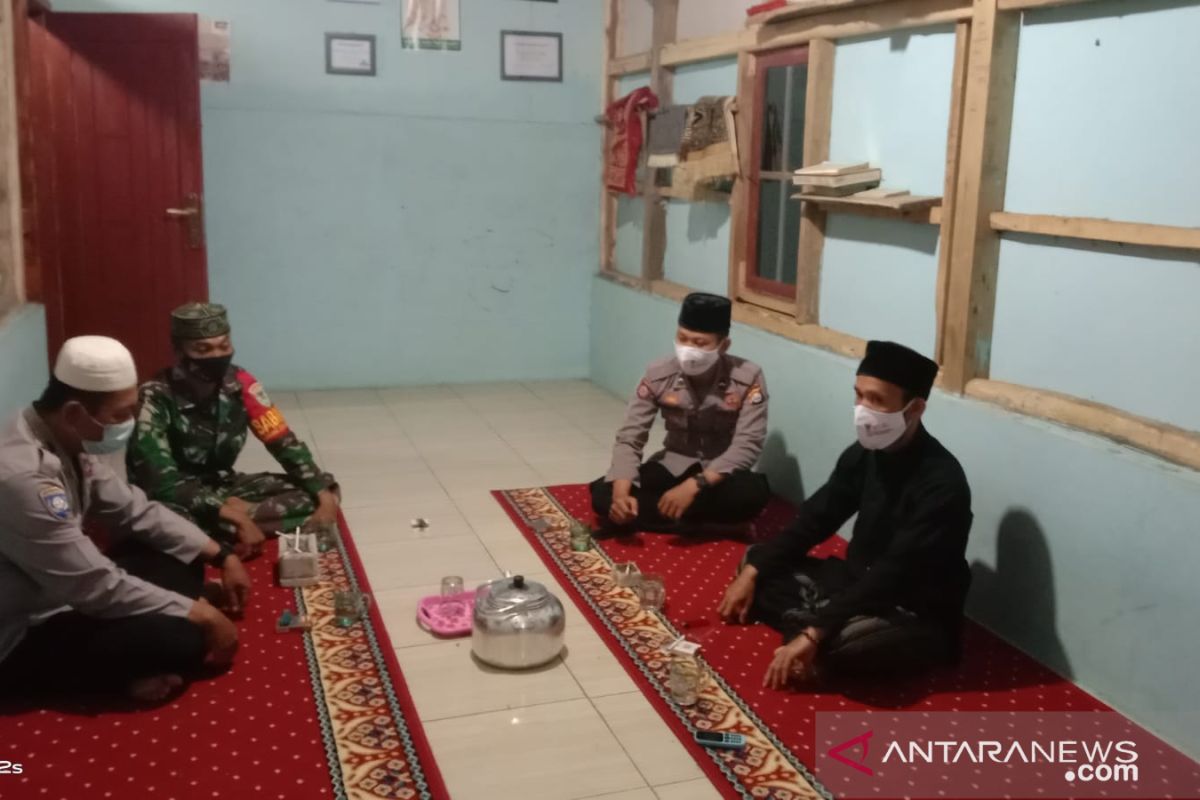 Polsek bersama Koramil 0308/Muncang  silaturahmi  ke Pesantren Darul Hayat