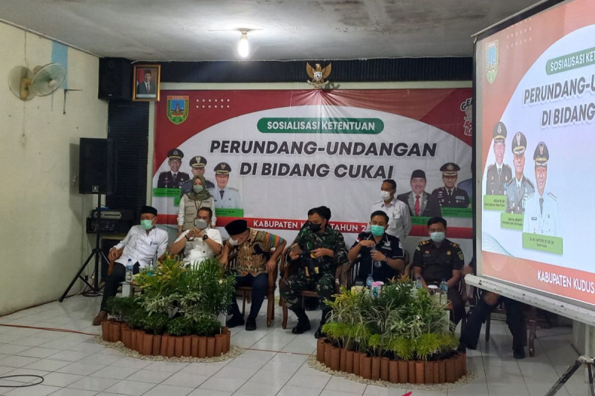 Pemkab Kudus edukasi masyarakat perangi peredaran rokok ilegal