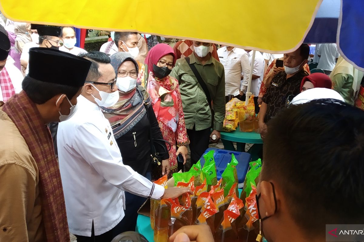 Pemkab Tanah Datar buka kembali toko tani Indonesia center untuk jaga kestabilan harga pasar