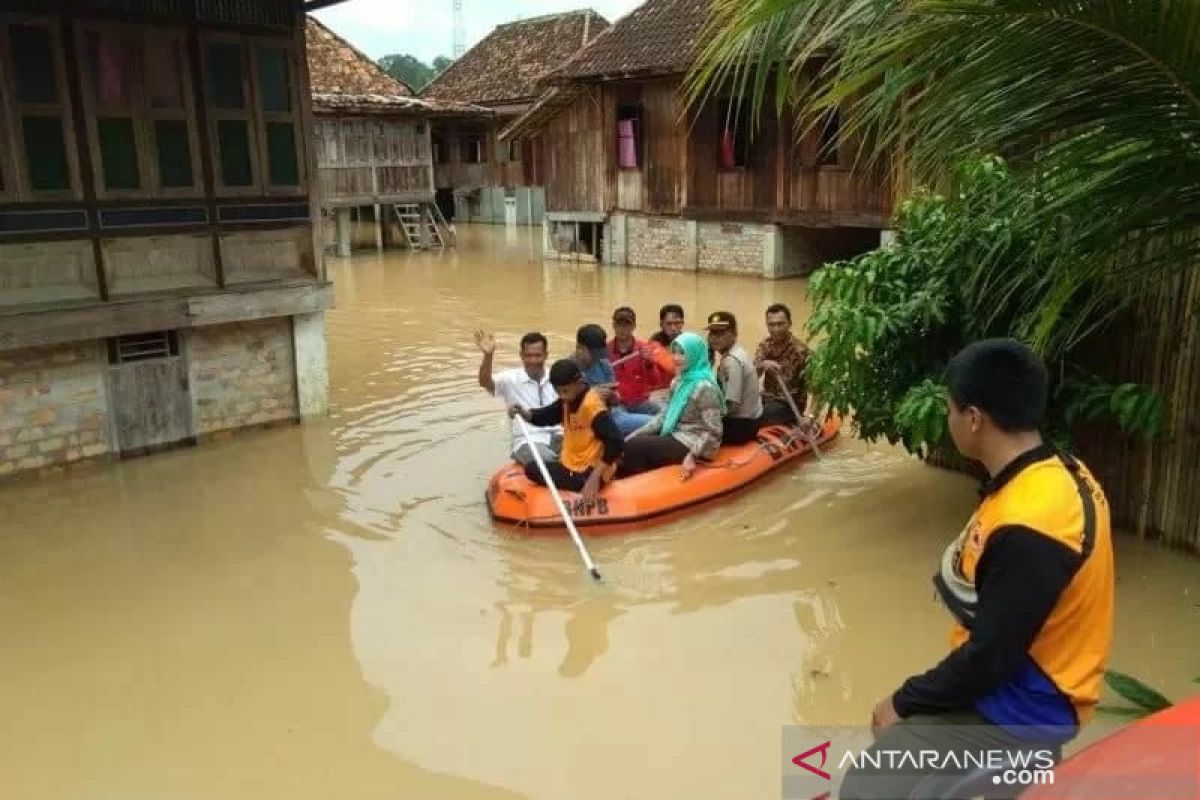 BPBD OKU bentuk tim reaksi cepat penanggulangan  bencana alam