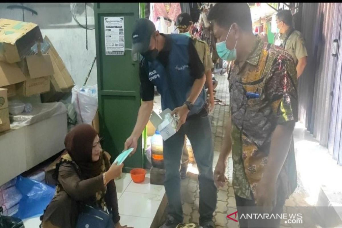 Kota Pekalongan intensifkan gerakan pakai masker di pasar