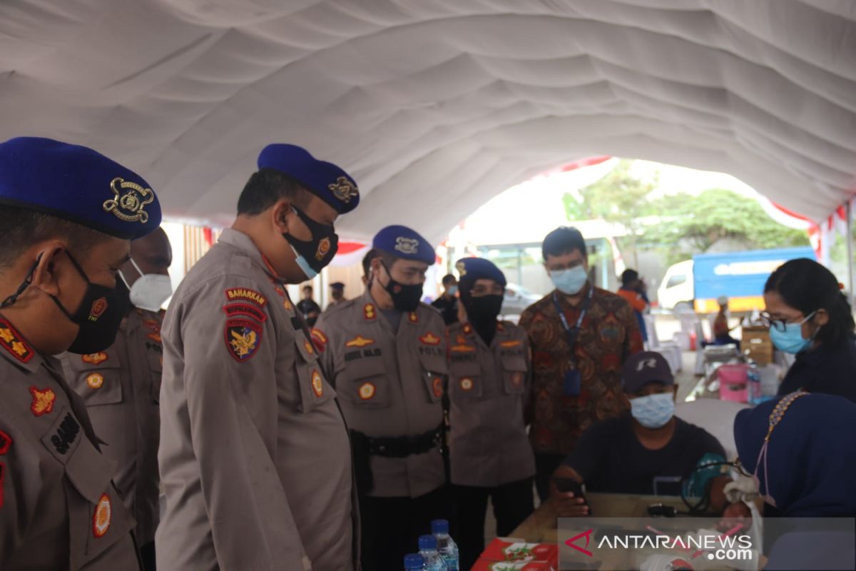 Ditpolairud Polda Banten gelar vaksinasi massal di Bojonegoro Serang